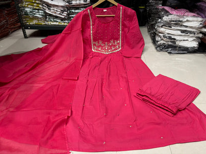 Women’s Premium Cotton 60/60 Embroidered Kurti Pant Set | Elegant Office & Daily Wear 2-Piece Set