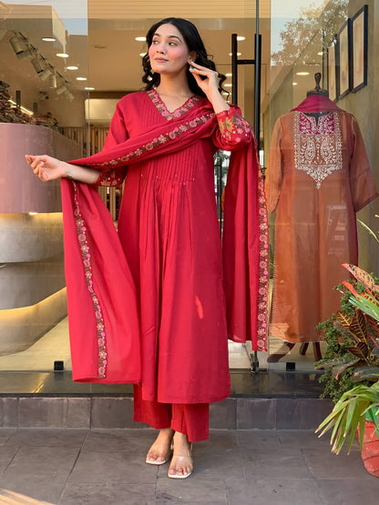 Women’s Pure Cotton 60/60 Embroidered Kurta Pant Dupatta Set | Printed Kurta with Moti Work Yoke & Embroidered Malmal Dupatta