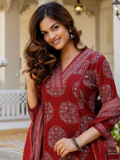 Women’s Pure Cotton 60/60 Heavy Printed Kurti Pant Dupatta Set | Hand Work & Lace Detailing | 3-Piece Showroom Collection